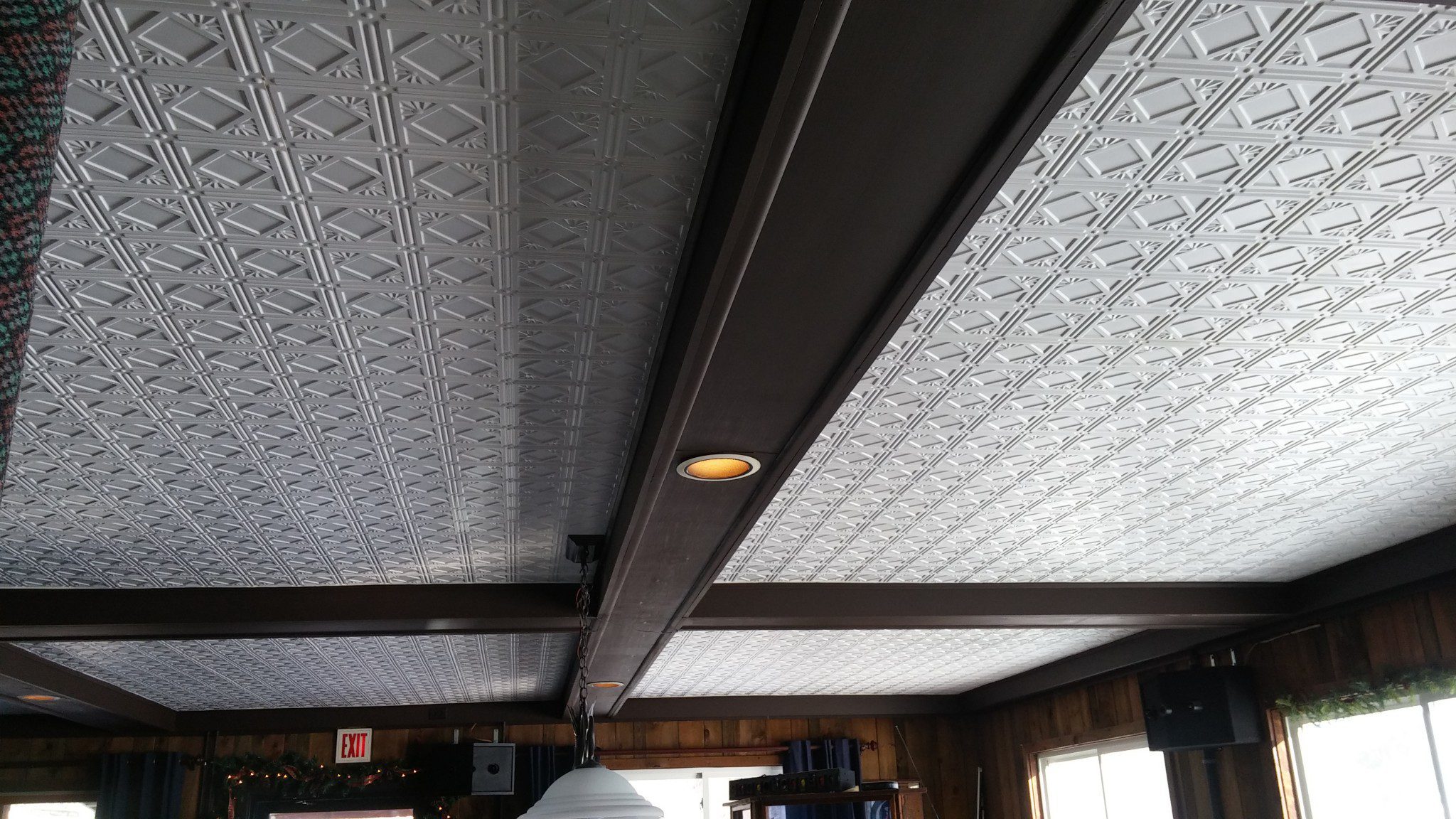 Tin Ceiling Panels For a Unique Backsplash